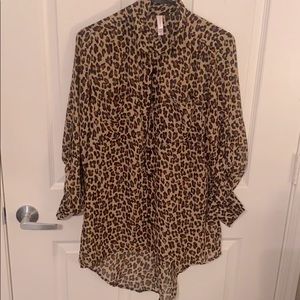 Cheetah printed oversized blouse